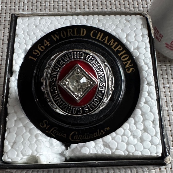 St. Louis Cardinals 1964 World Champions Replica Collection Ring - Picture 12 of 13